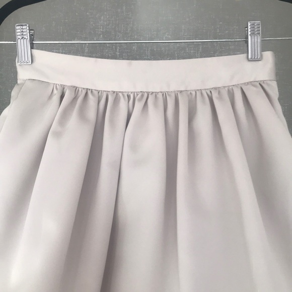 Anthropologie cream satin skirt size 0 - Picture 3 of 8